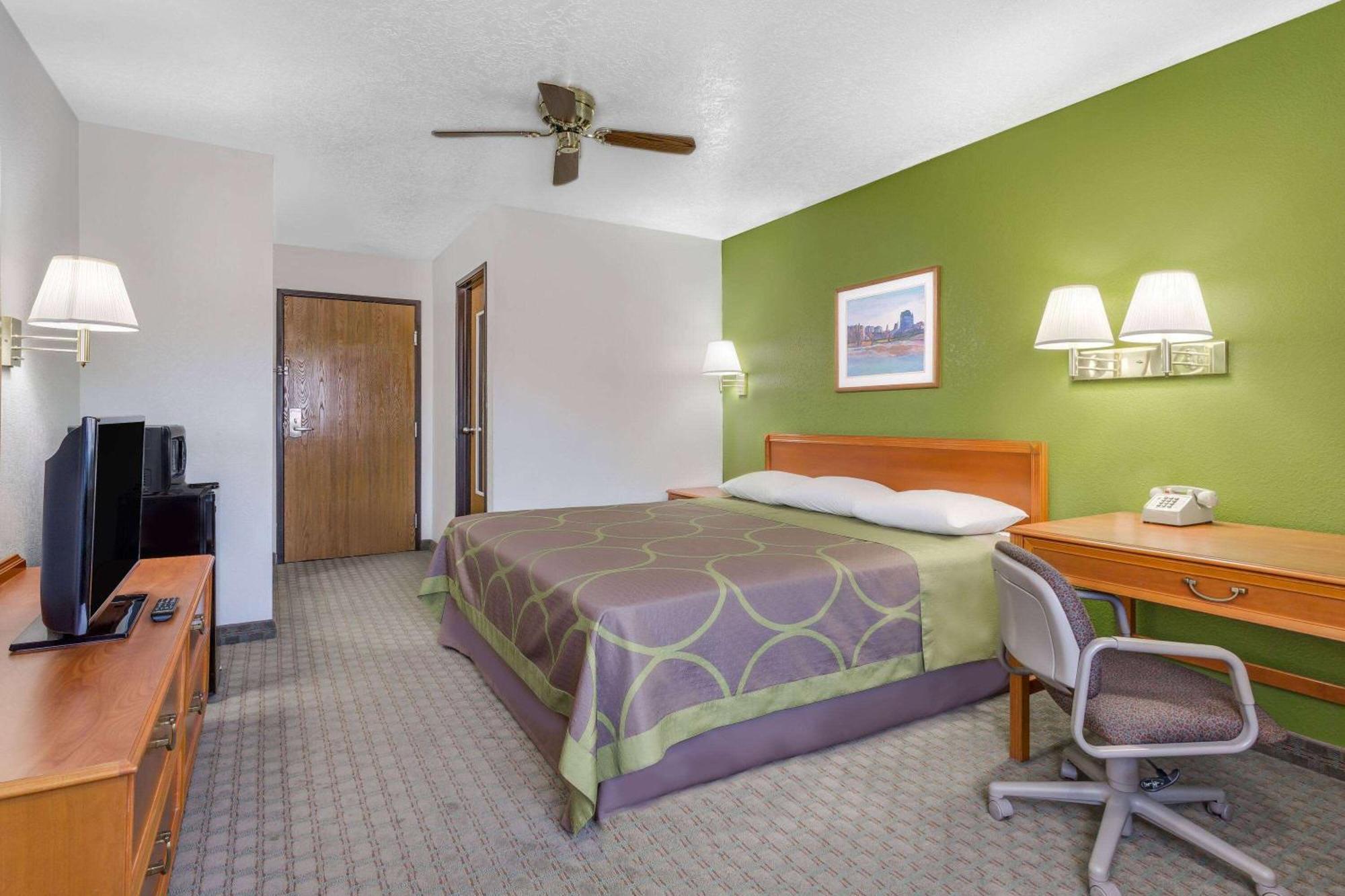 Super 8 By Wyndham Price Motel Eksteriør bilde