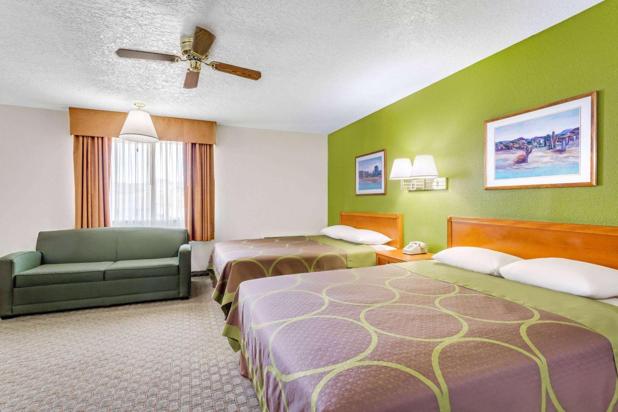 Super 8 By Wyndham Price Motel Eksteriør bilde